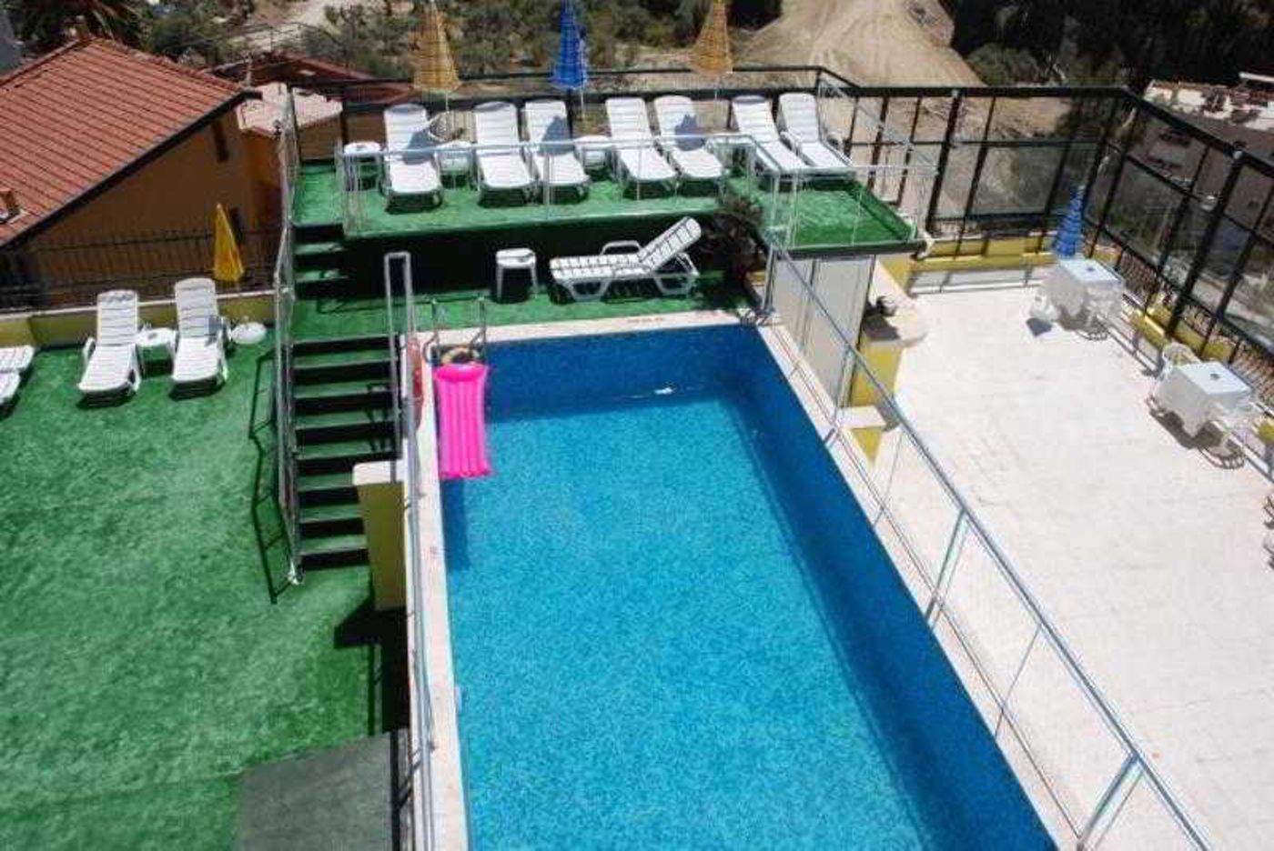 Alp-Hotel-Pool-2