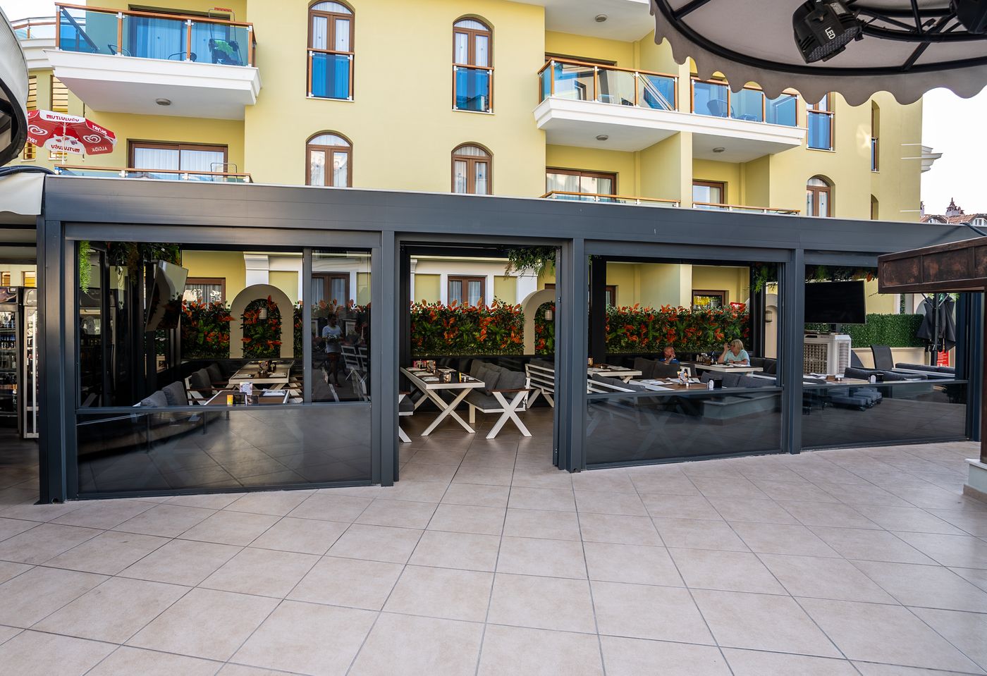 Club-Karakas-Restaurant-23