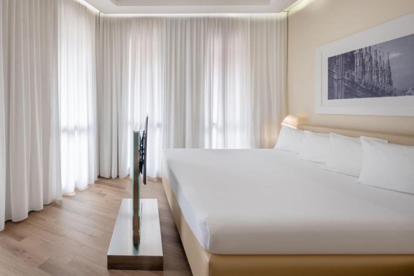 Unahotels-Cusani-Milano-Room-40