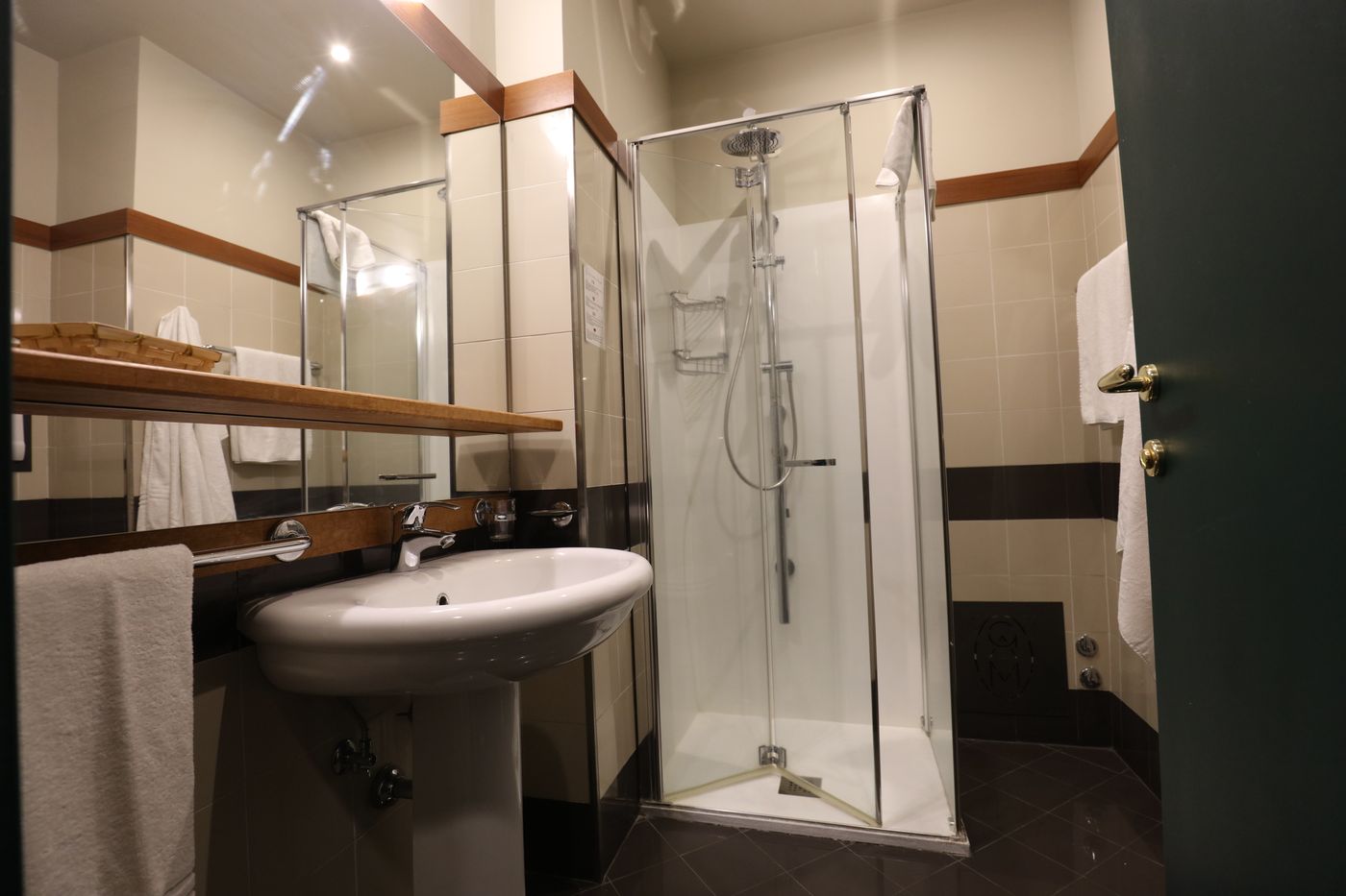 Grande-Albergo-Maugeri-Room-29