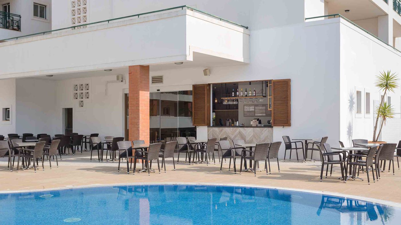 AP-Victoria-Sports---Beach-Bar-10