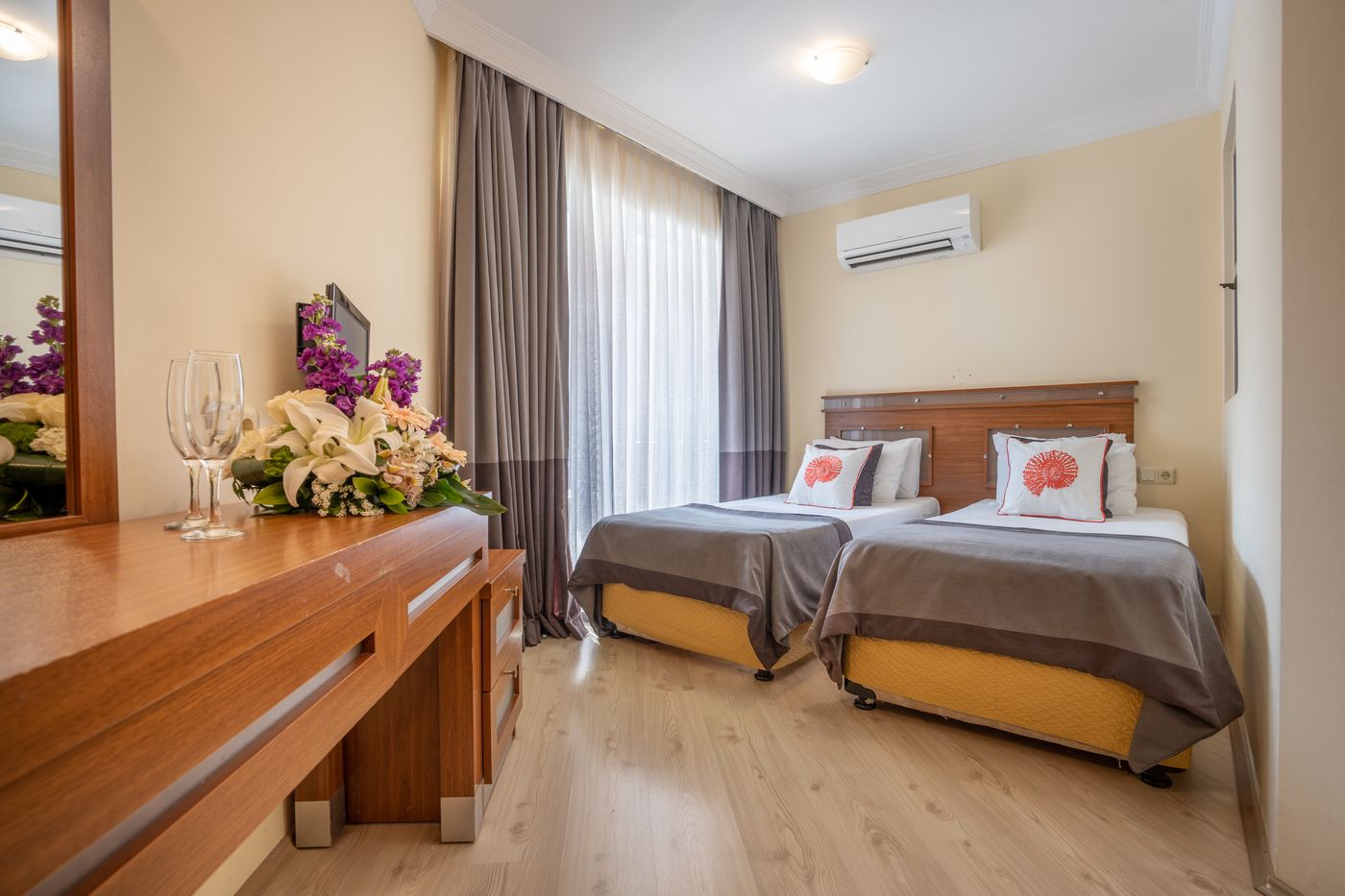 Grand-Vikin-Hotel-Room-32