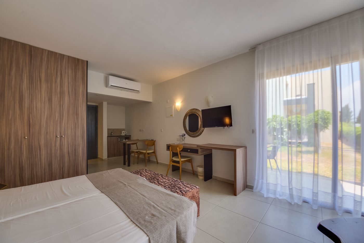 Electra Holiday Village