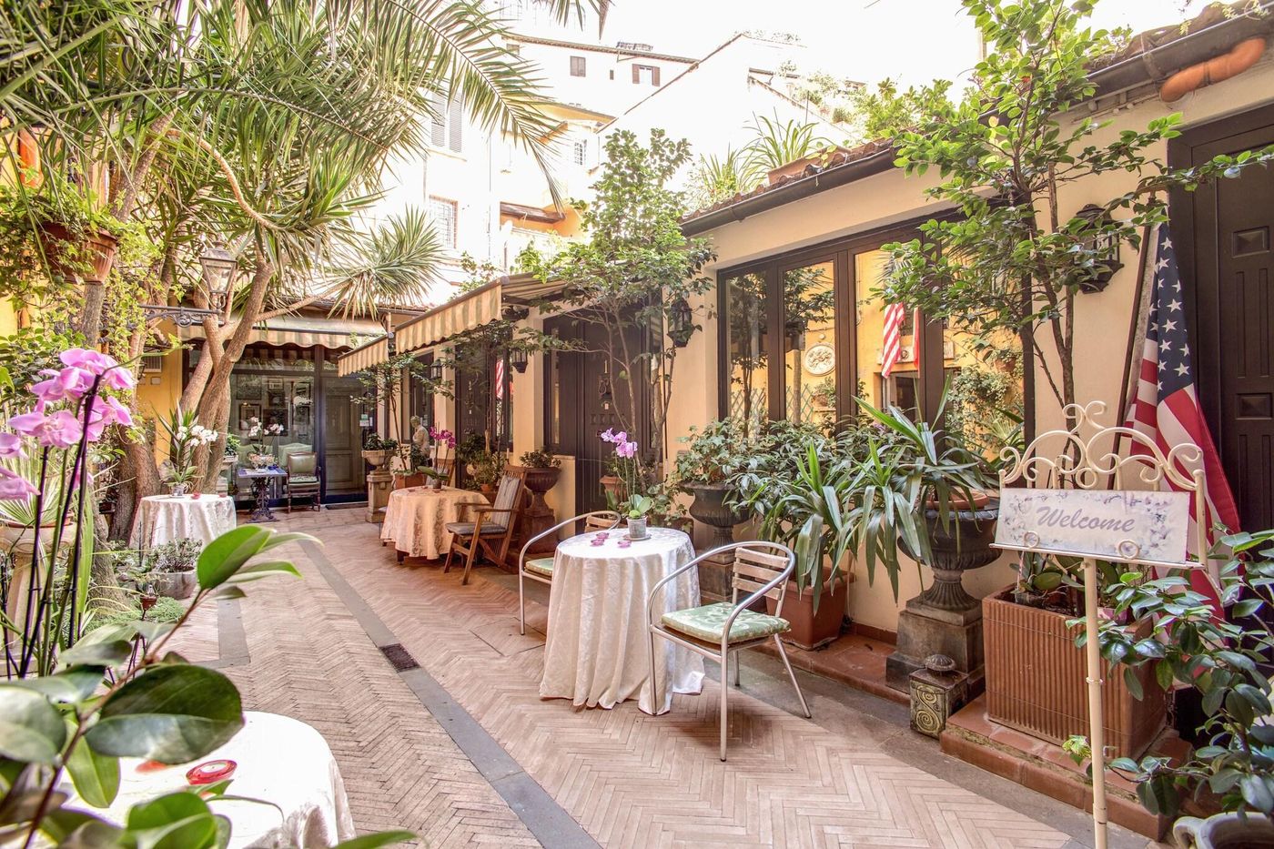 Navona Gallery Garden Suites-Italy-Rome -General view-5