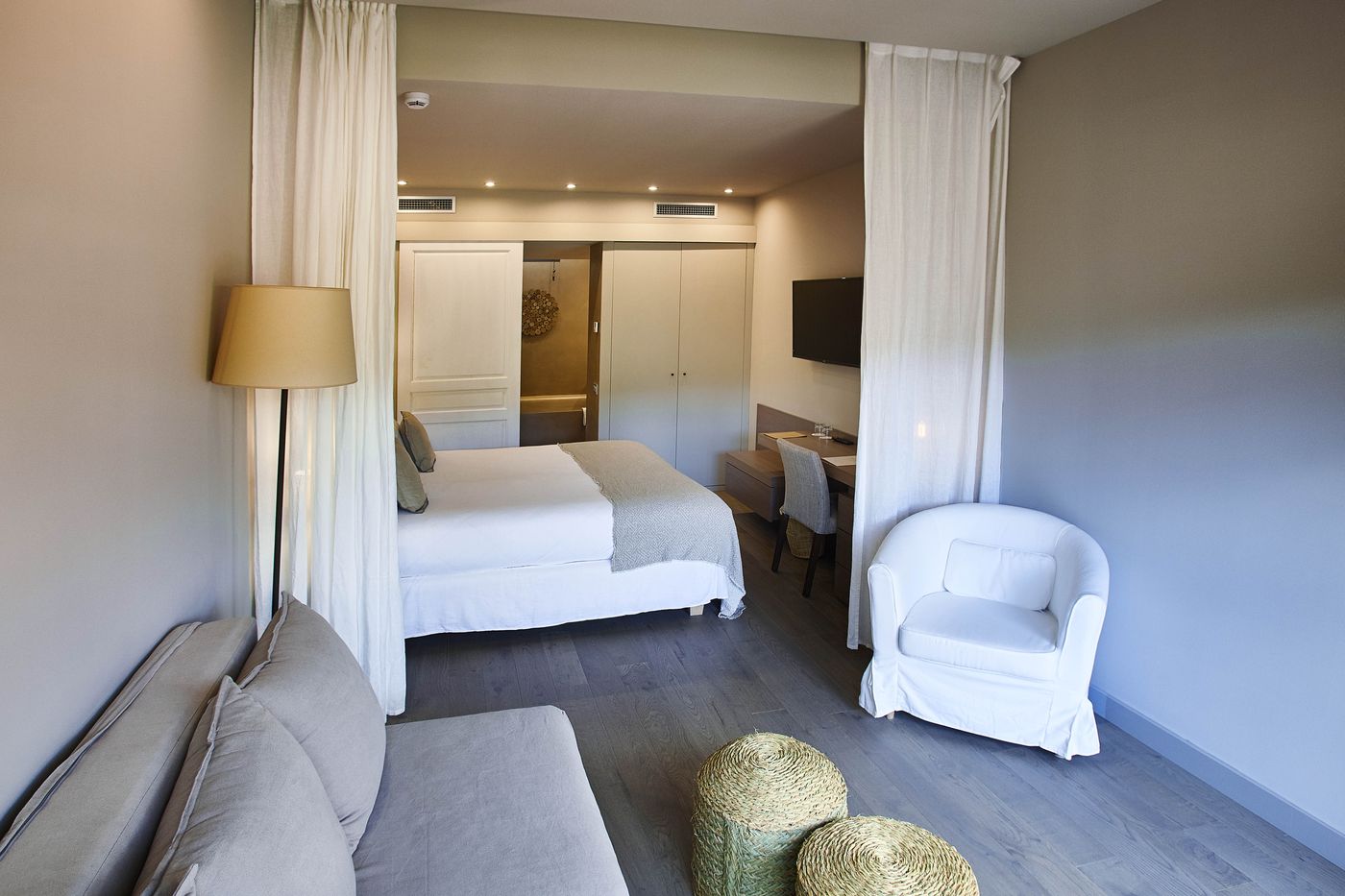 Hotel Mas Salagros EcoResort & Aire Ancient Baths-Spain-CAN SALA GROS, VALLROMANES-Room-7