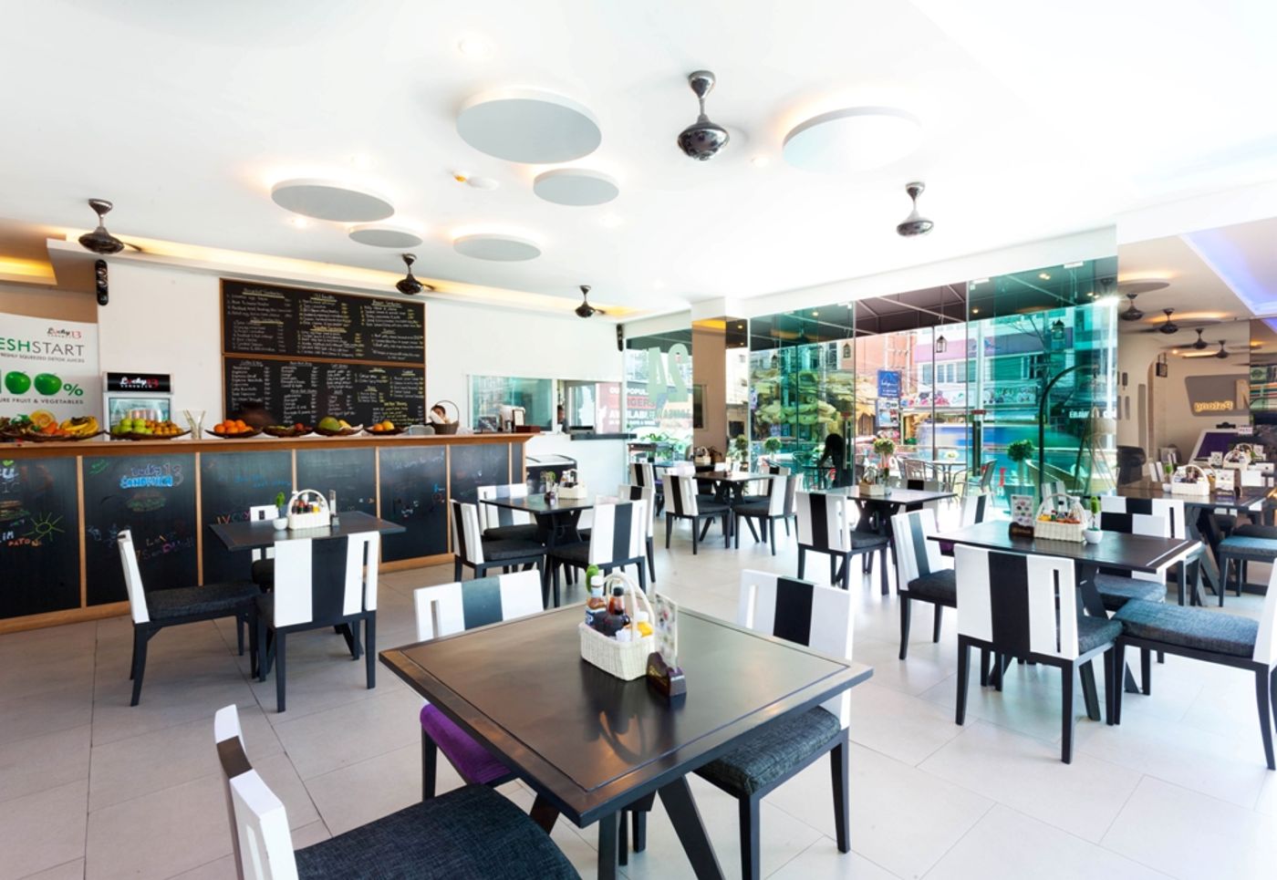 The-AIM-Patong-Hotel-Restaurant-54