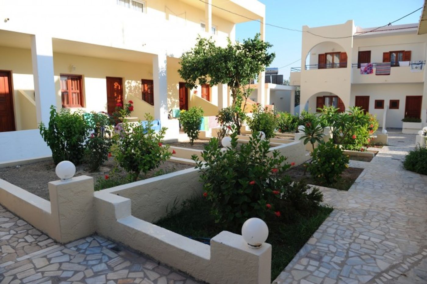 Chrysanthi Hotel - Apartments