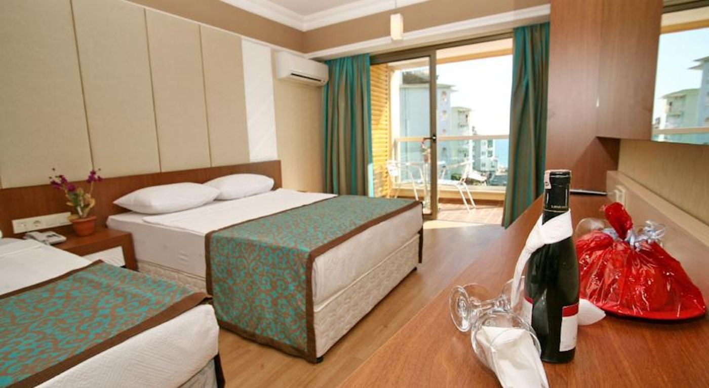 Tac-Premier-Hotel---Spa-Room-27