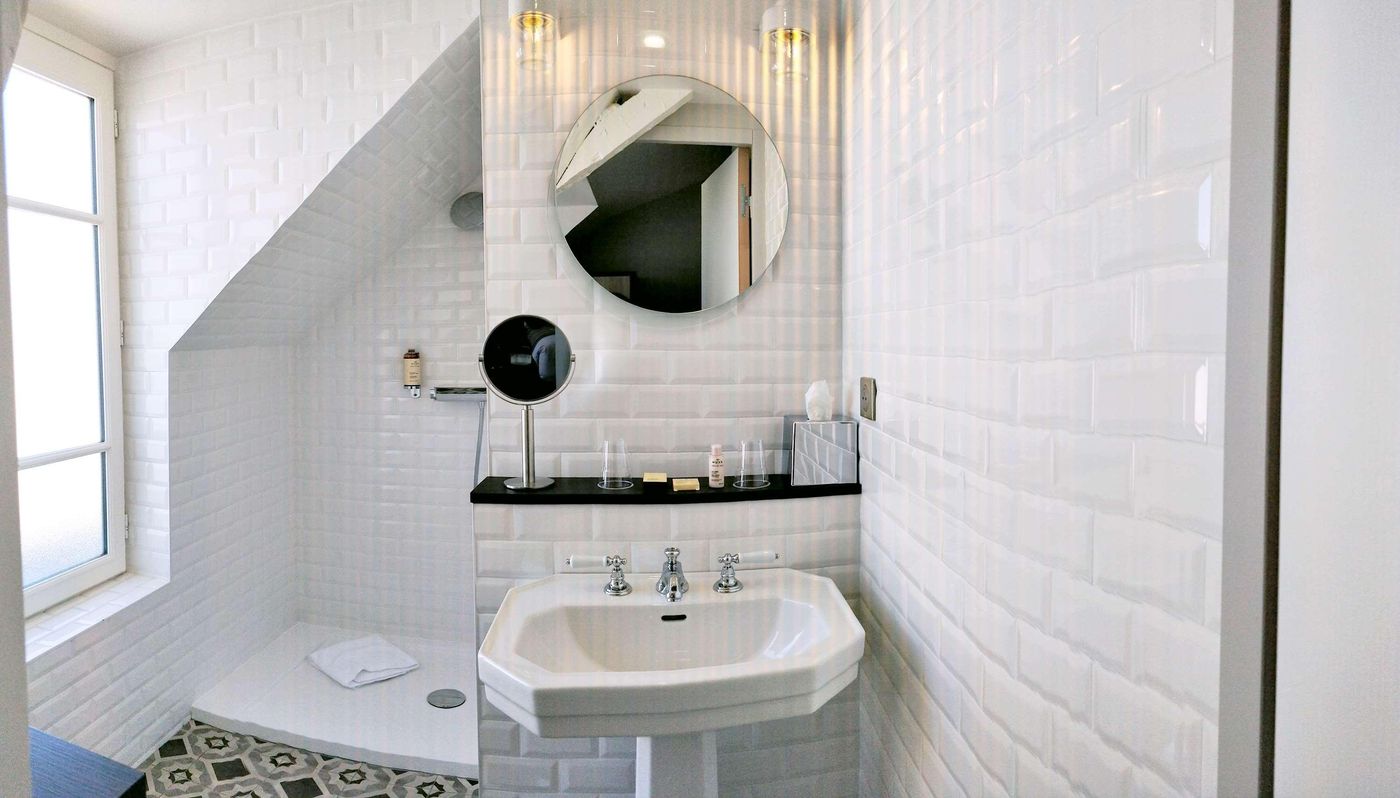 Hotel-Litteraire-Marcel-Ayme--BW-Premier-Collectio-Room-50