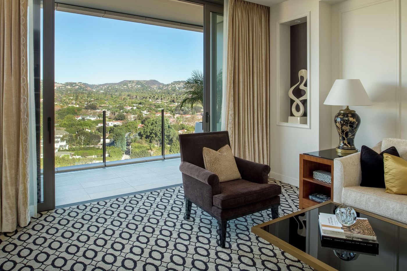 Waldorf-Astoria-Beverly-Hills--CA-Room-12