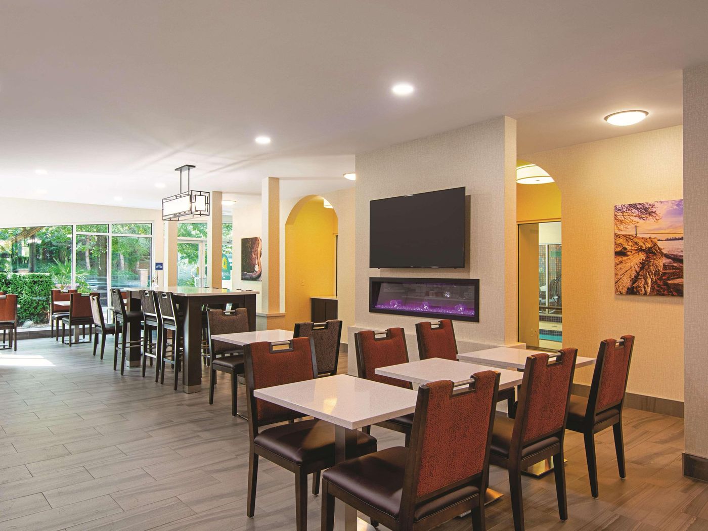 La-Quinta-Inn-Vancouver-Airport-Restaurant-12