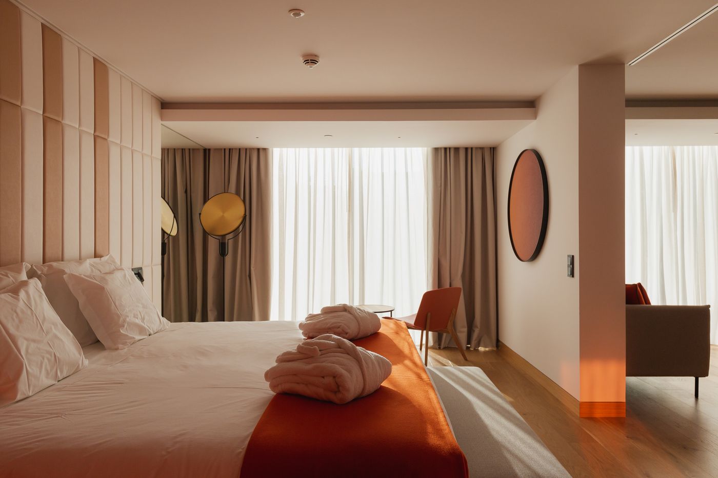 Lumen-Hotel-and-The-Lisbon-Light-Show-Room-21