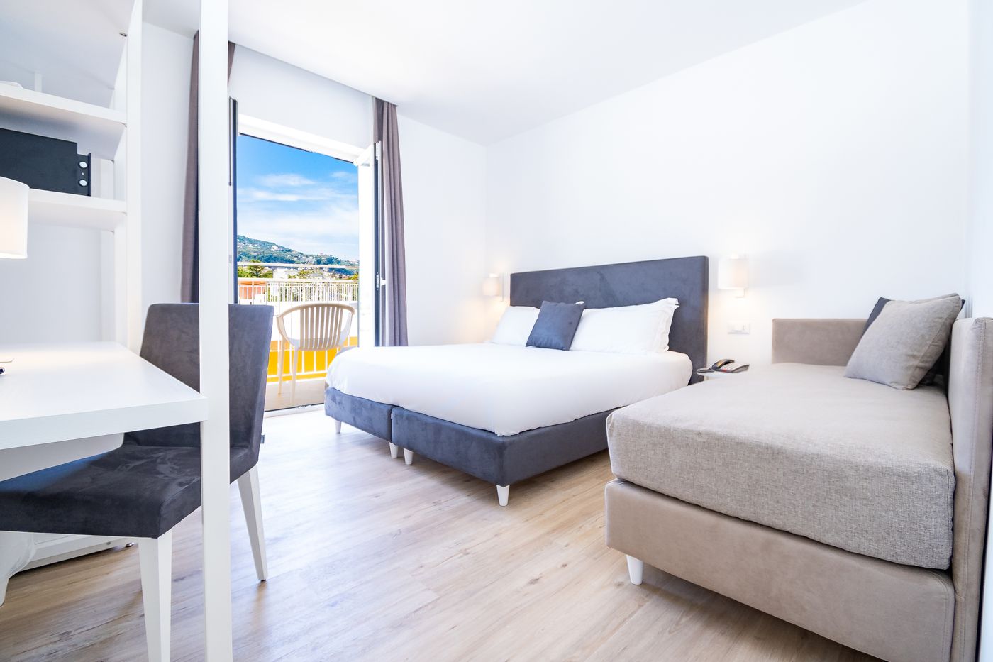 Hotel-Isabella-Sorrento-Room-15