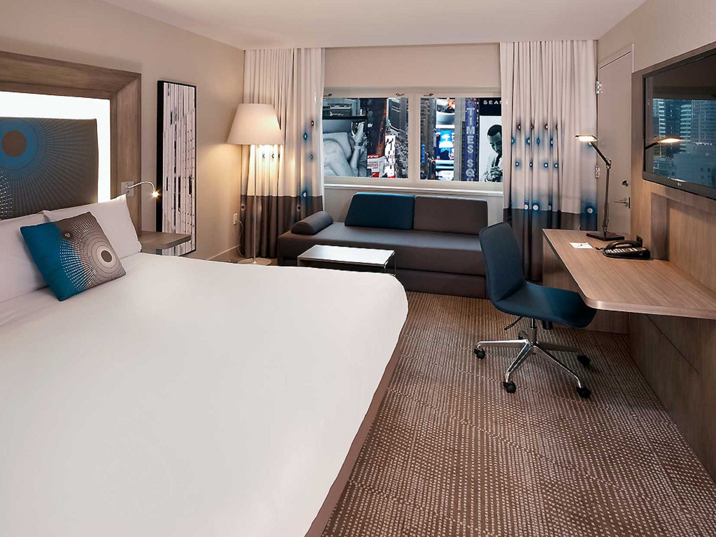 M-Social-Hotel-Times-Square-New-York-Room-6