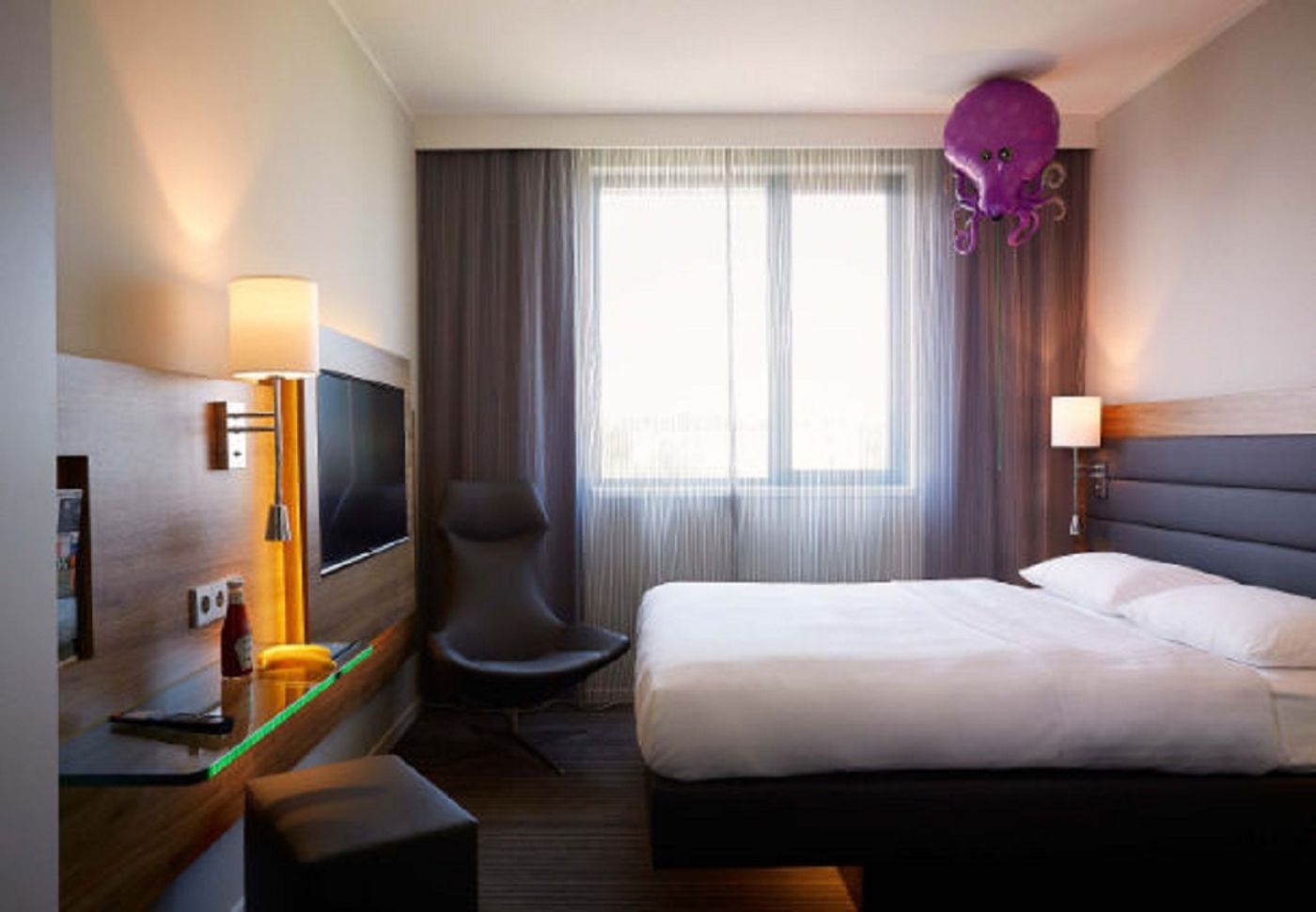 Moxy-Berlin-Ostbahnhof-Room-28