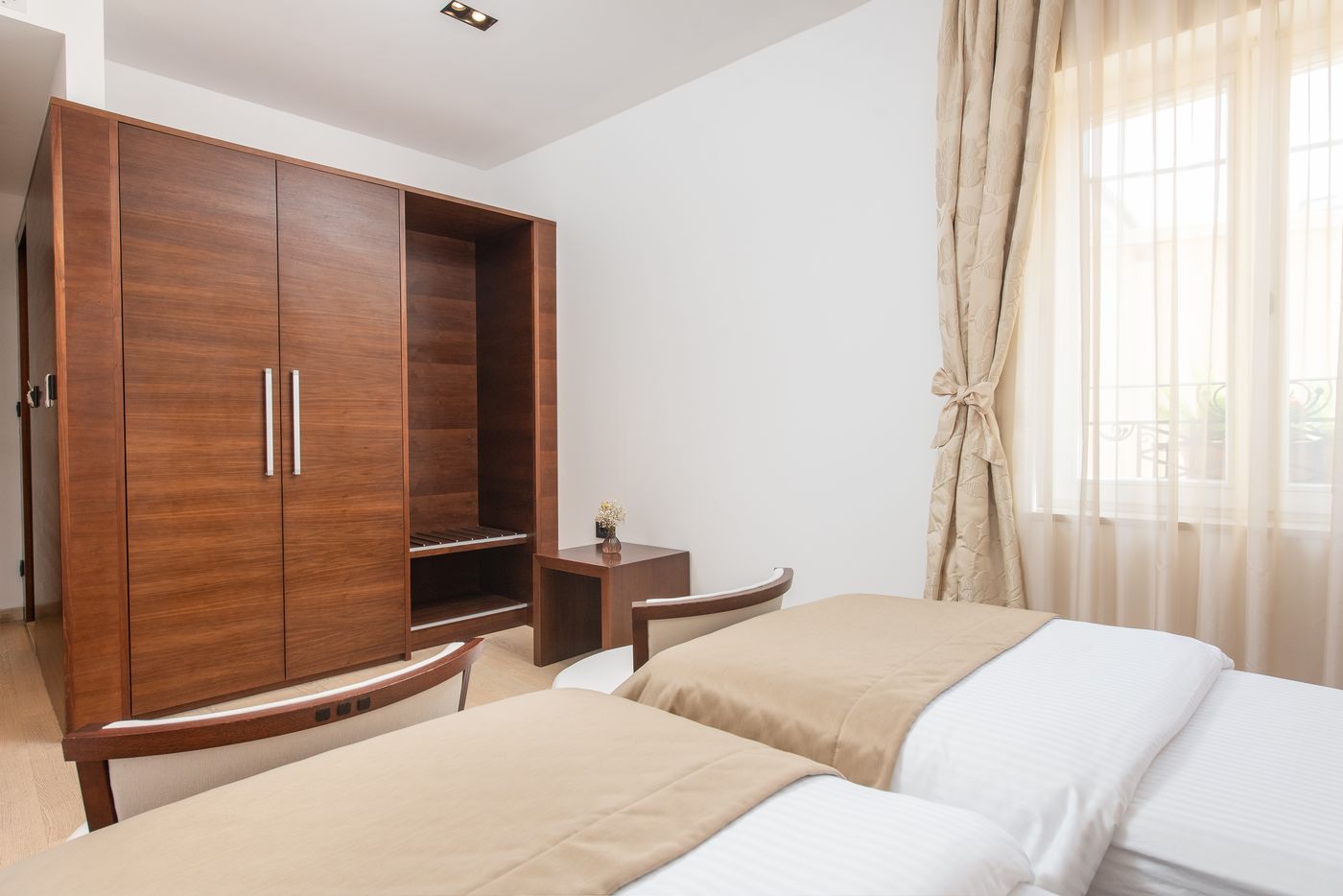 Hotel-Marmont-Heritage-Room-22