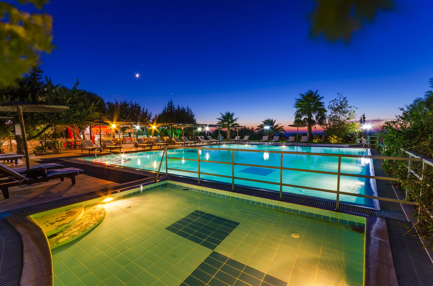 The-Small-Village-Bar-12