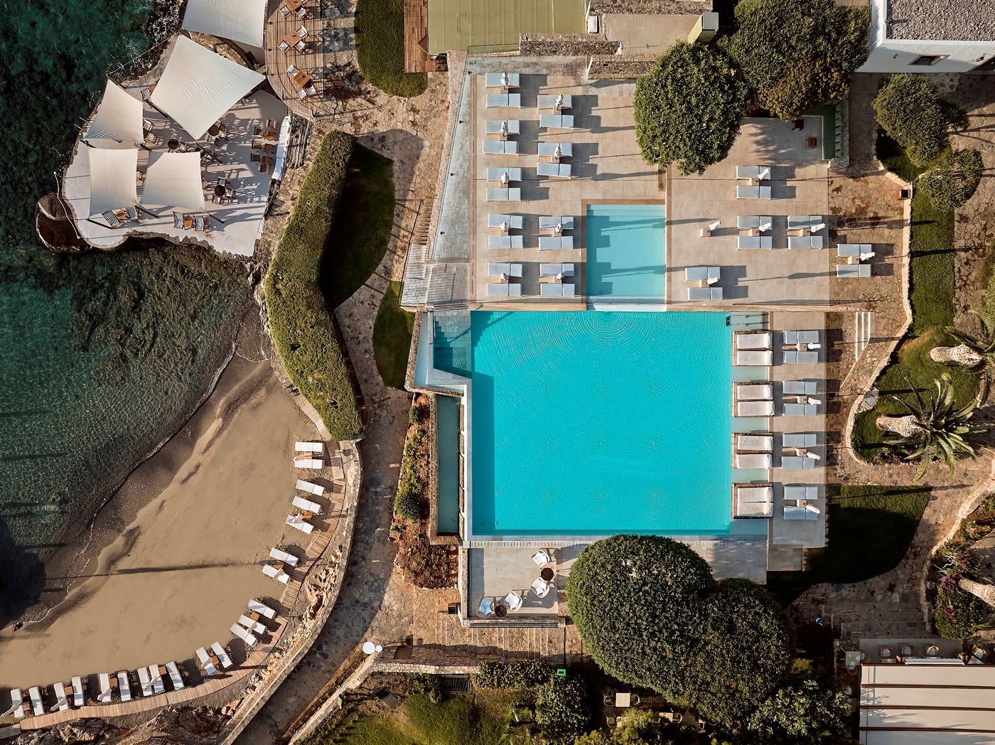 St-Nicolas-Bay-Resort-Hotel---Villas-Beach-1