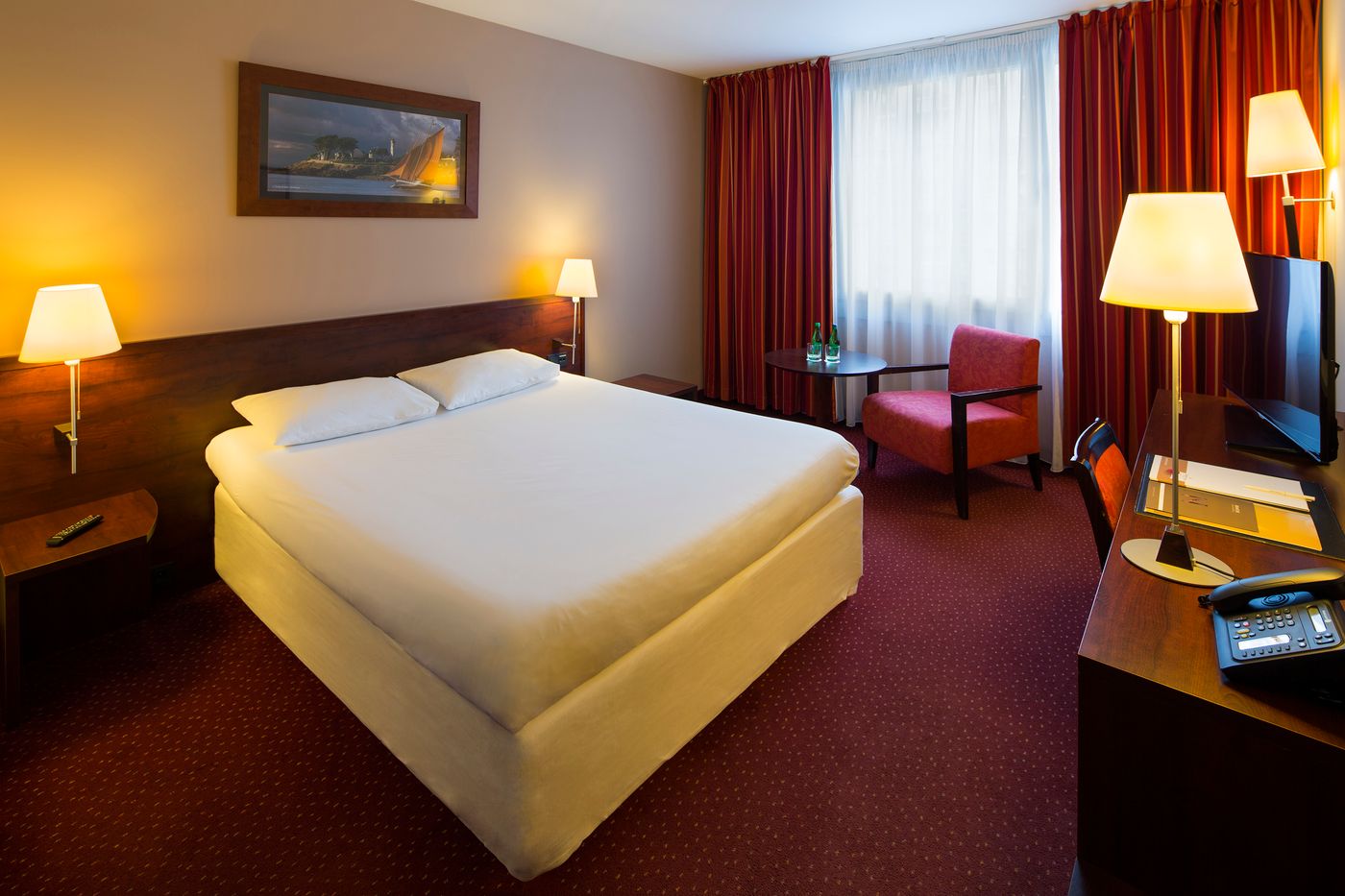 Golden-Tulip-Warsaw-Center-Room-38