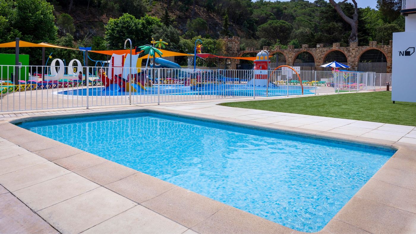 Medplaya-Sant-Eloi-Aparthotel-Pool-12