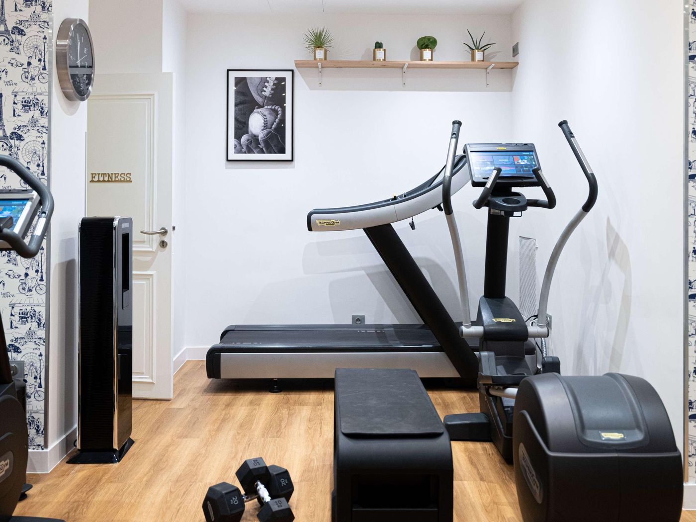 Baltimore-Paris-Sports-and-Entertainment-69