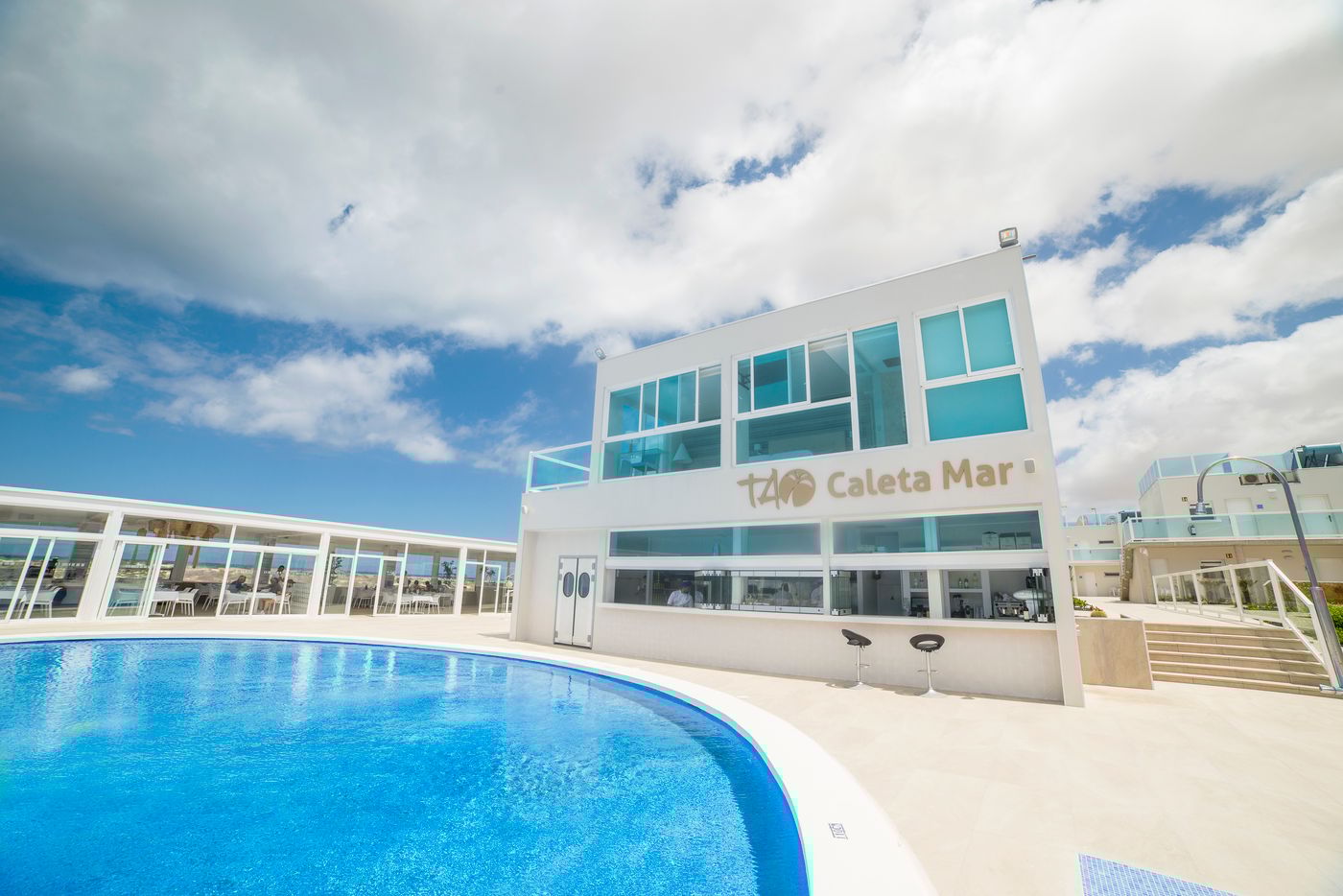 Hotel-Boutique-Tao-Caleta-Mar-Pool-2