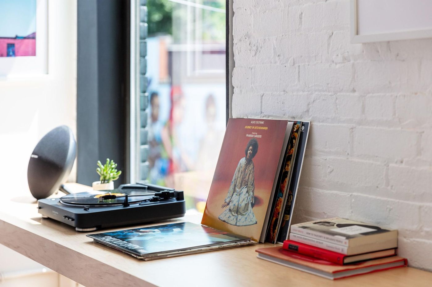 The Annex-Canada-Toronto-Room-9