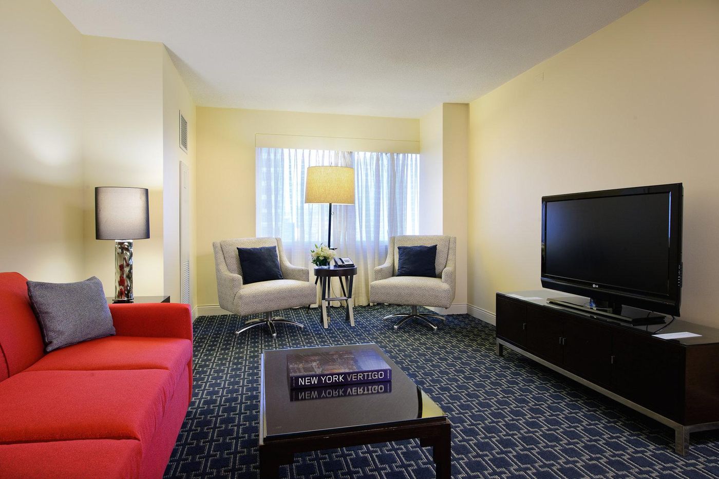 Crowne-Plaza-Times-Square-Manhattan-Room-36