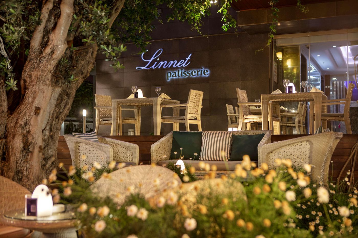 DoubleTree-by-Hilton-Kusadasi-Restaurant-20