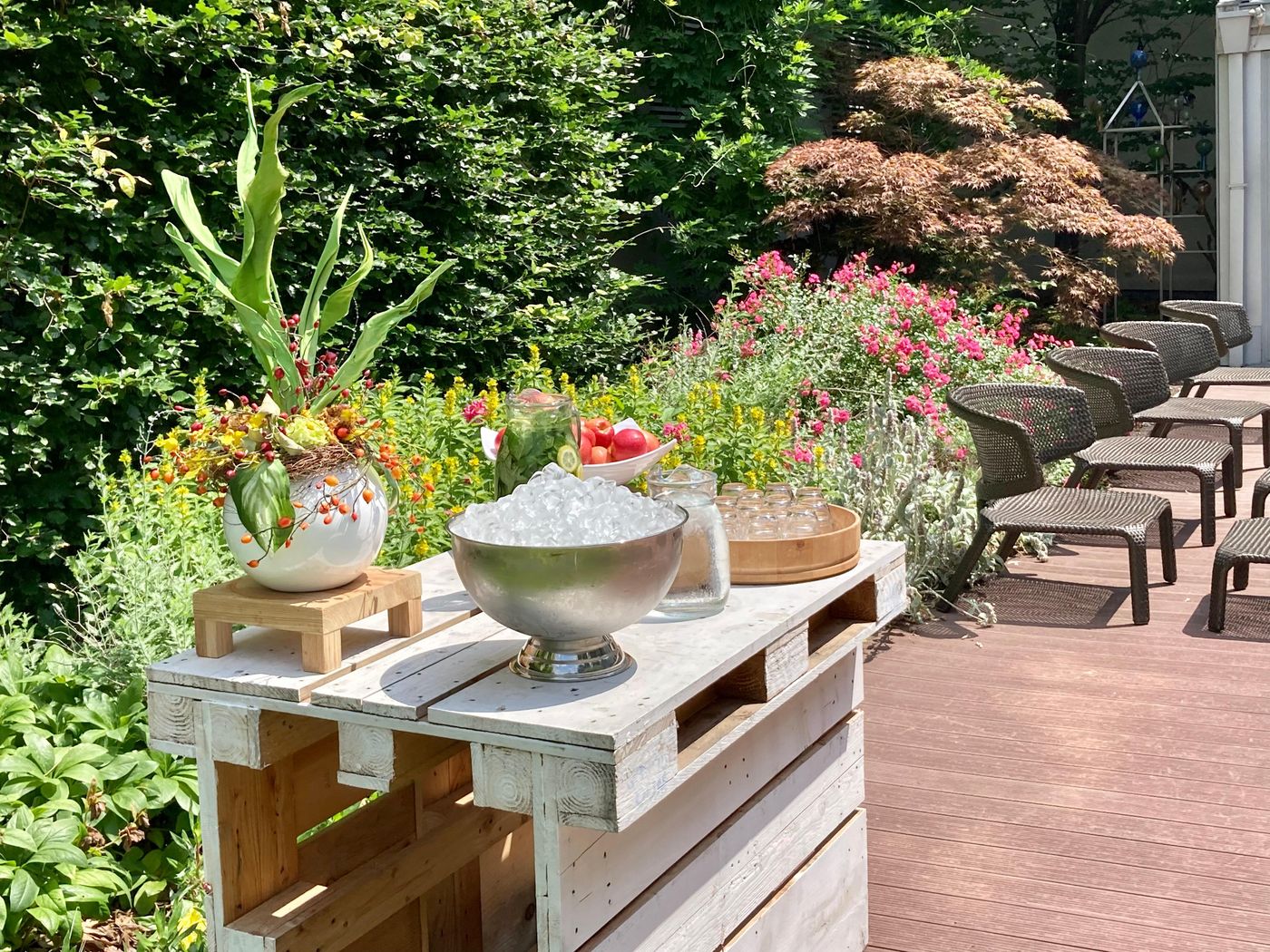 Holiday-Inn-Prague-Congress-Centre-Lobby-50