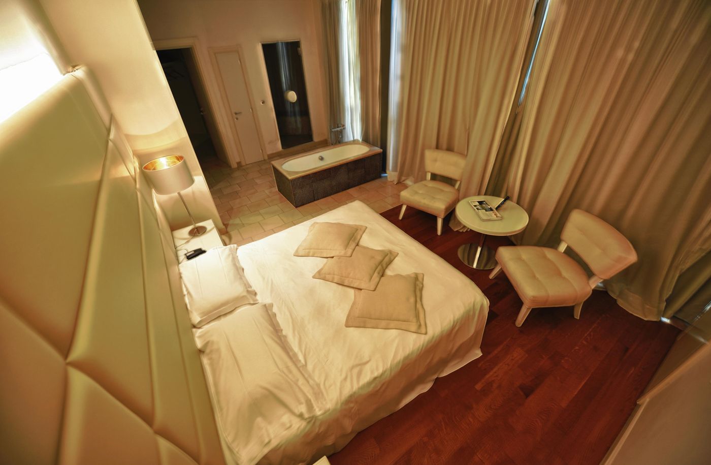 Allegroitalia-Pisa-Tower-Plaza-Room-23