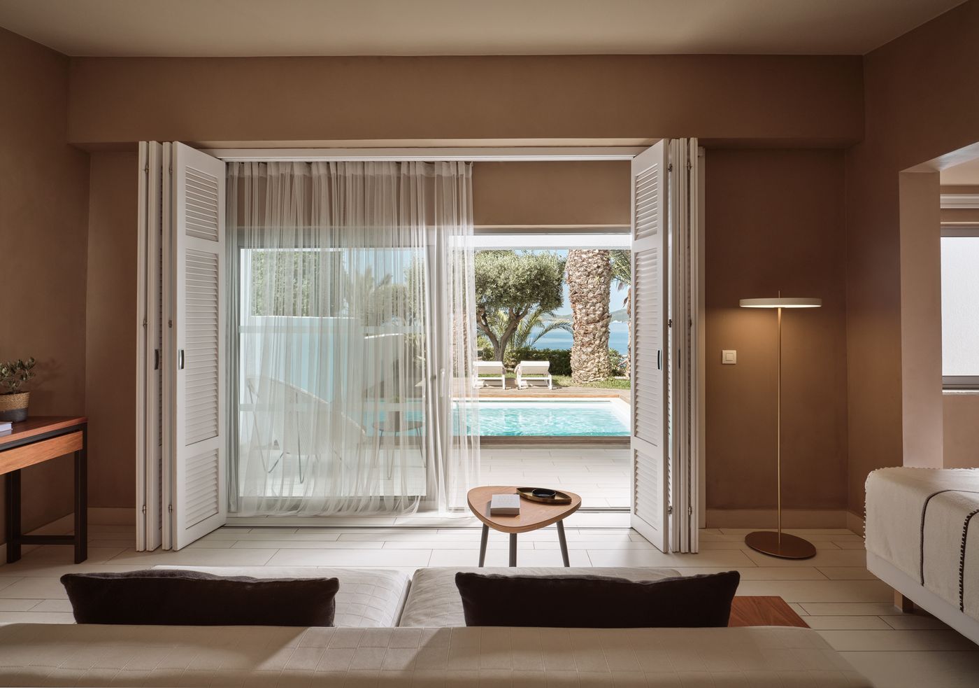 Eagles-Palace-Room-82