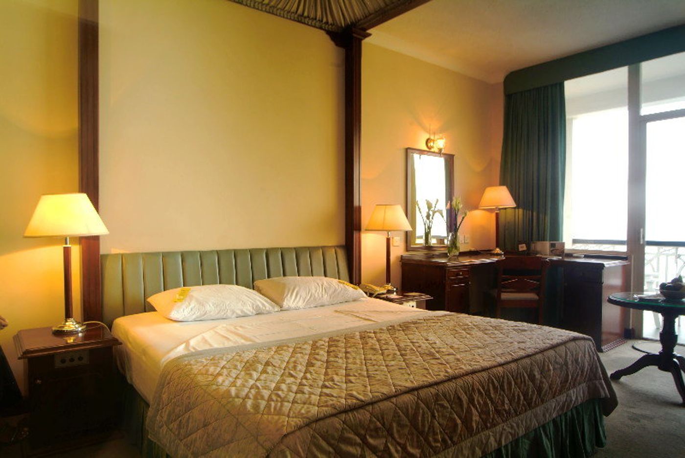 Mount-Lavinia-Hotel-Room-11