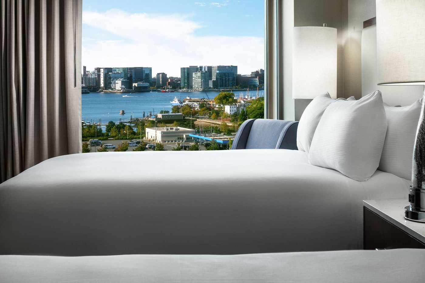Hilton-Boston-Logan-Airport-Room-5
