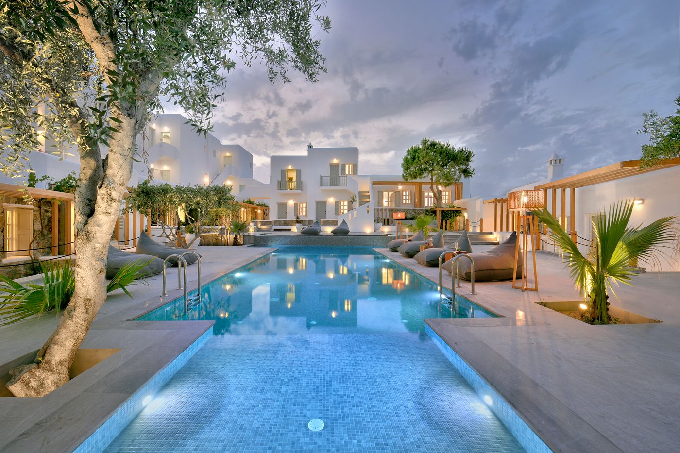 Petinos-Hotel-Pool-4