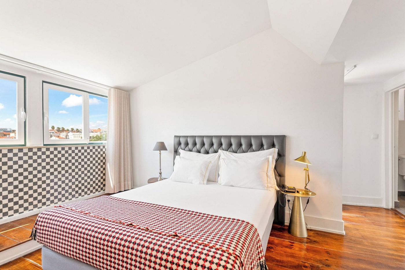 Casa-Do-Jasmim-By-Shiadu-Room-37