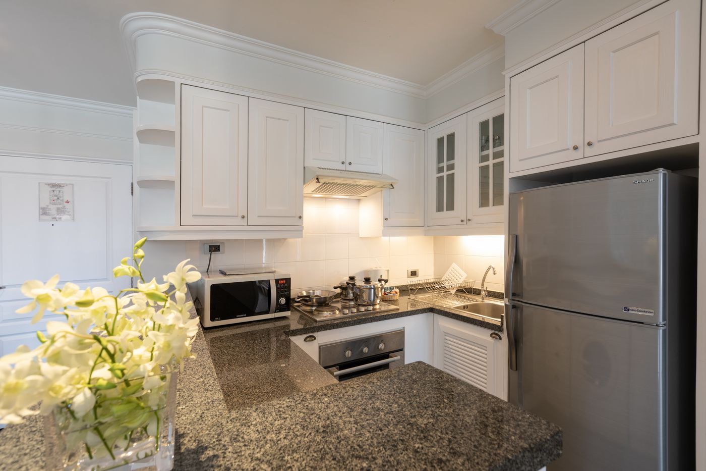 Cape-House-Langsuan-Room-31