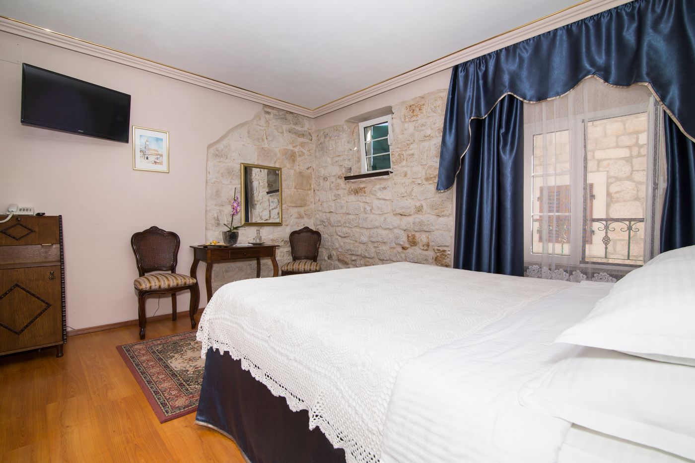 Pasike-Hotel-Room-18