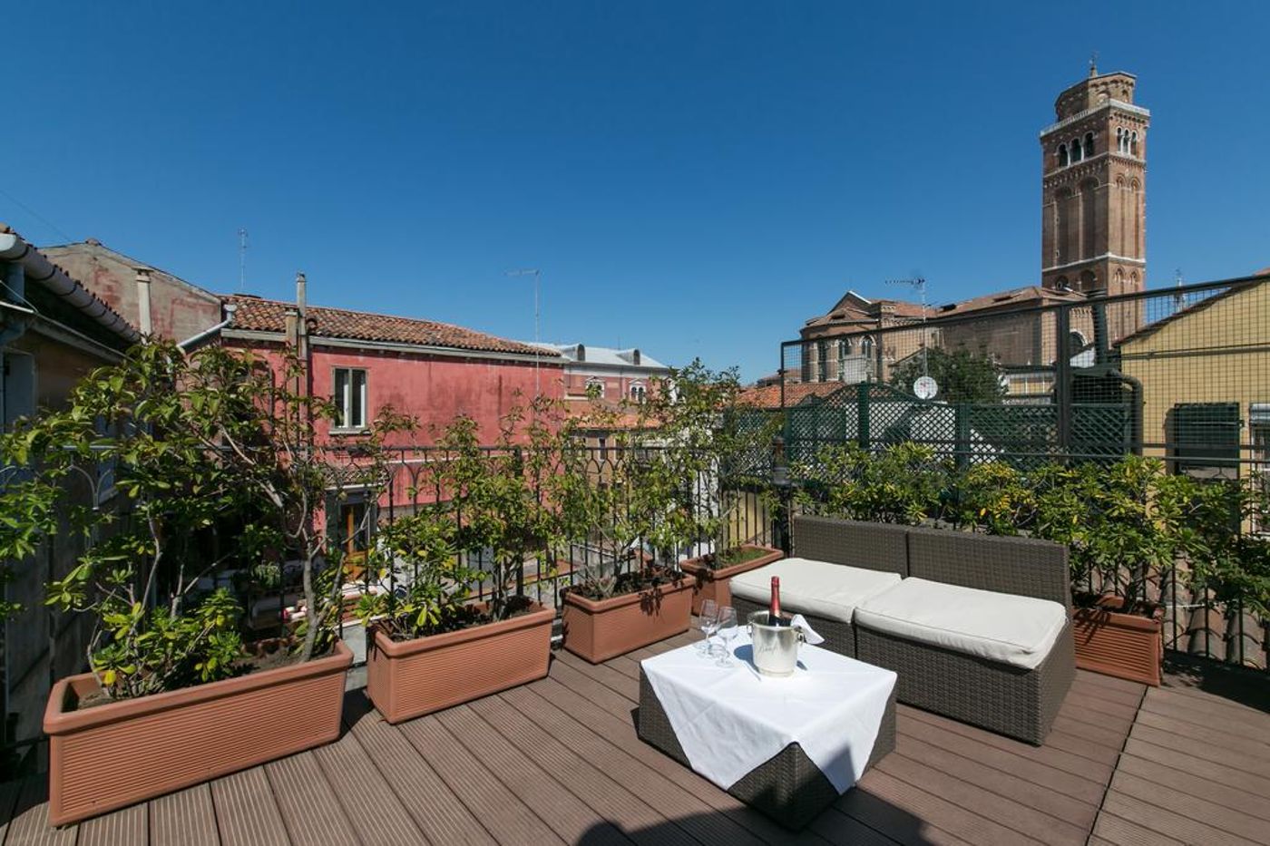 Hotel-Pantalon-Terrace-2