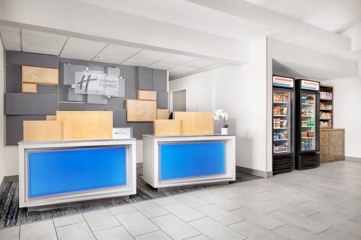 Holiday Inn Express Las Vegas - Stadium Area-United States-Las Vegas-Lobby-3