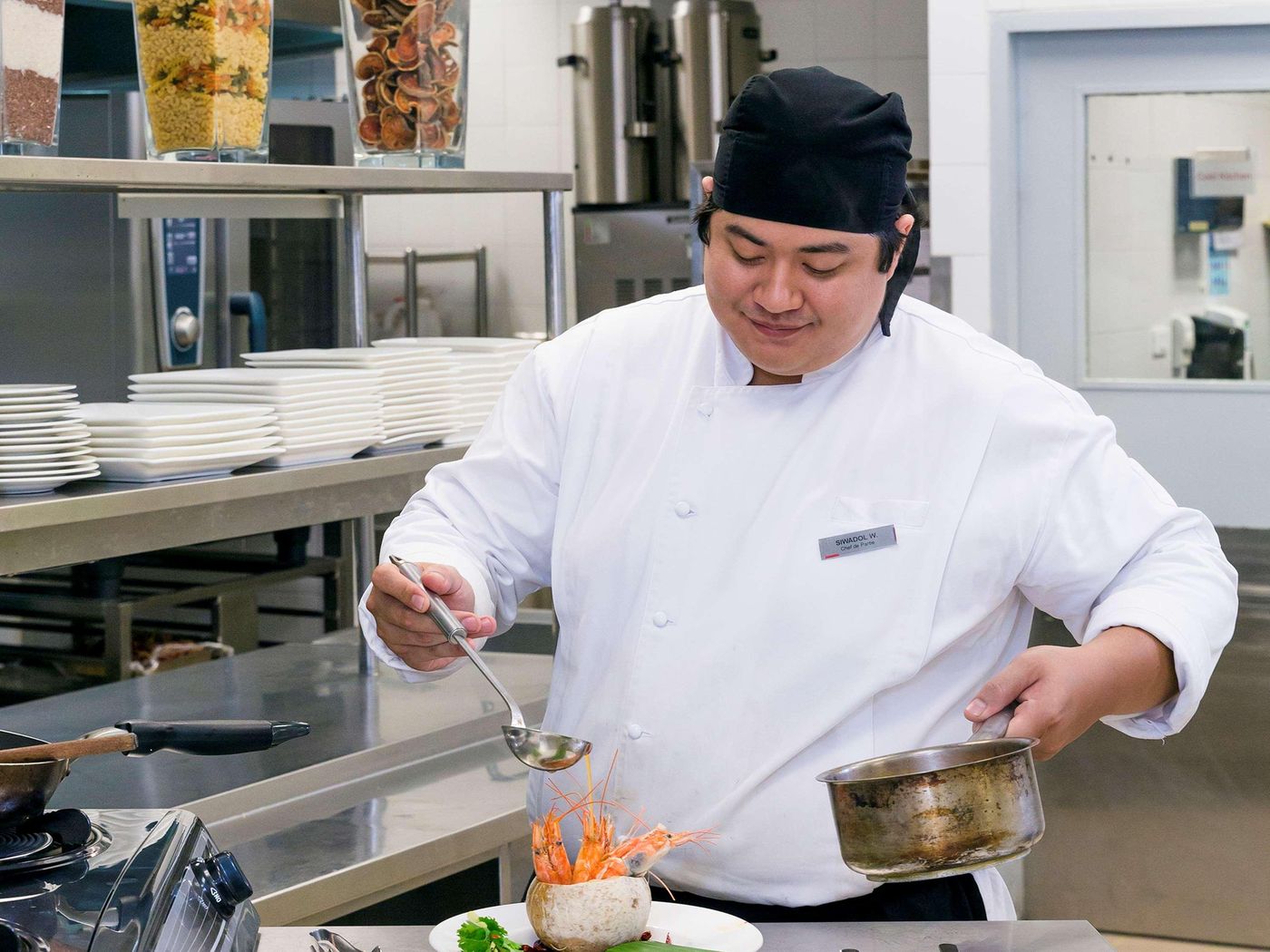 Mercure-Bangkok-Siam-Restaurant-33