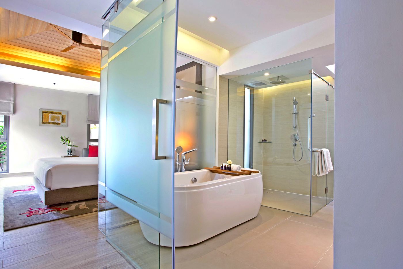 Grand-Mercure-Phuket-Patong-Room-36