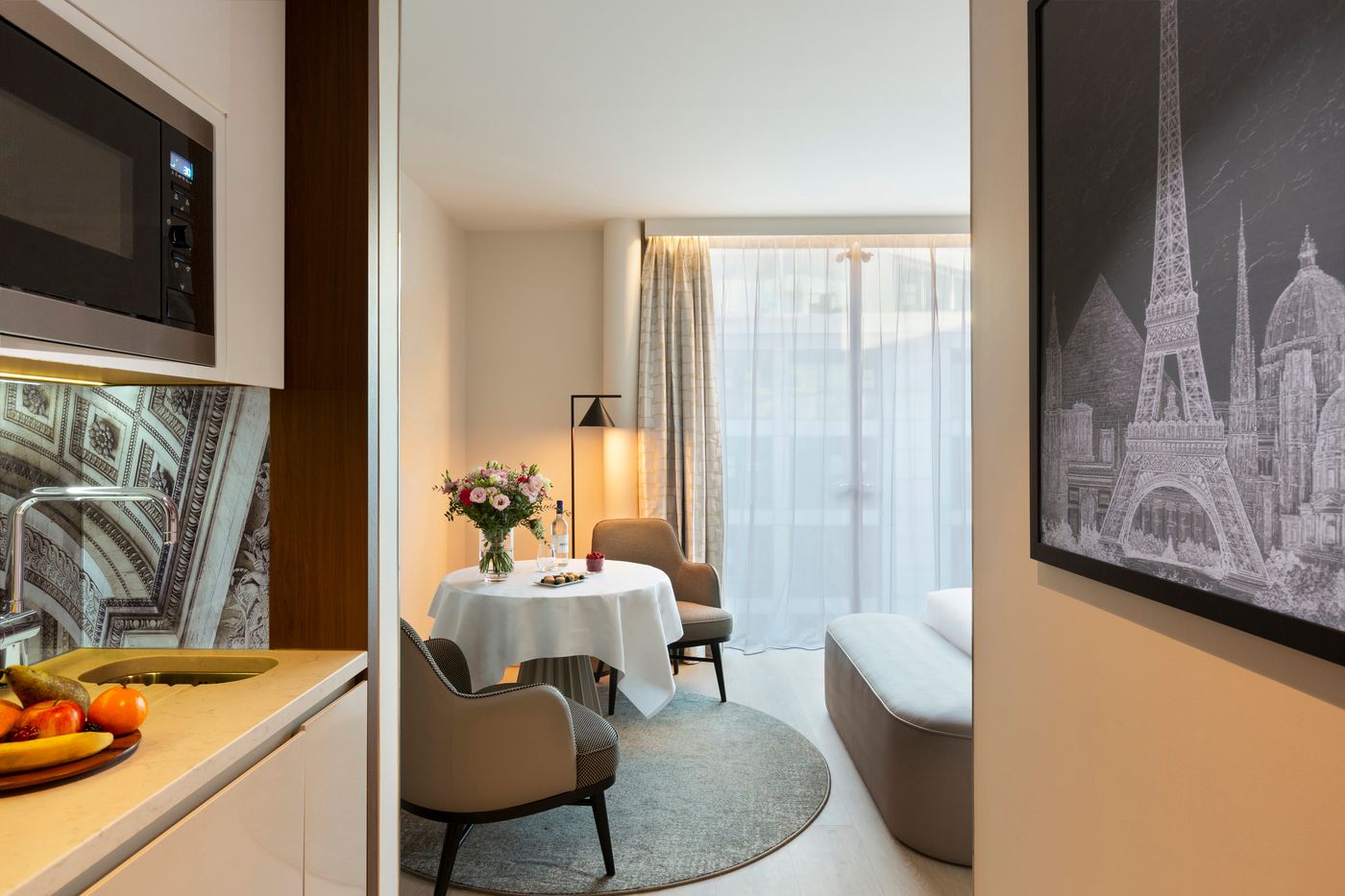 La-Clef-Tour-Eiffel-Paris-by-The-Crest-Collection-Room-28