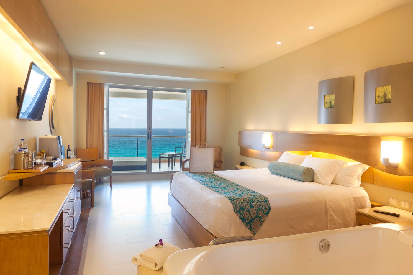 Beach-Palace-Room-15