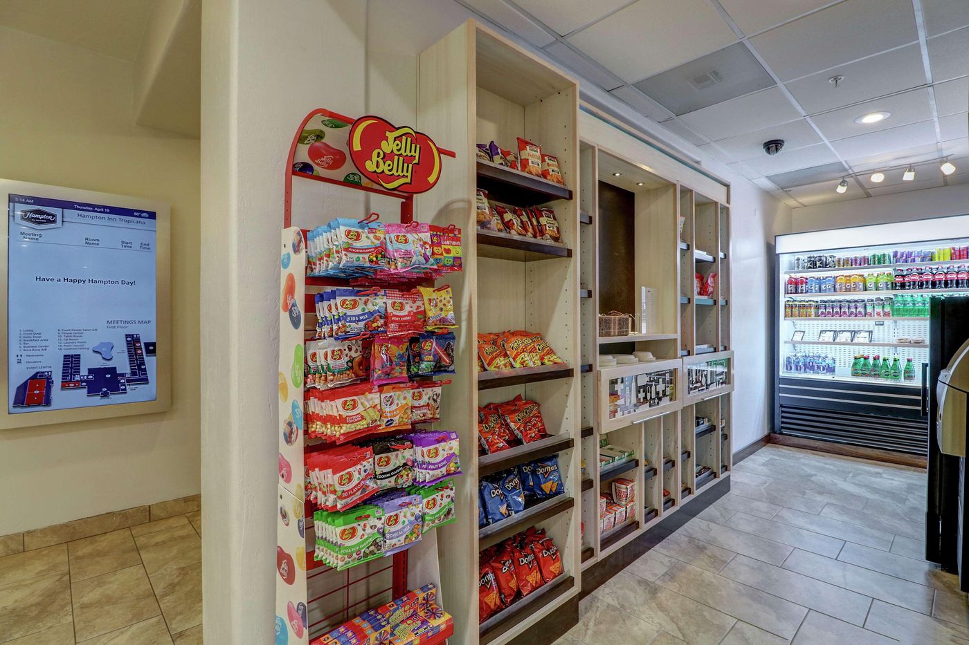 Hampton-Inn-Tropicana-Restaurant-39