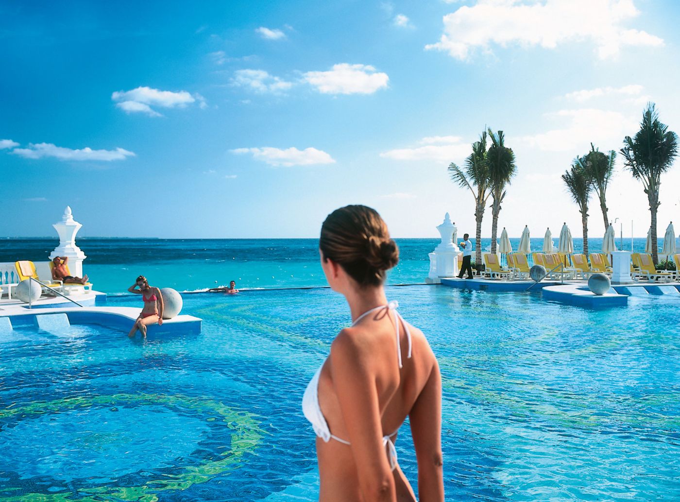 Riu-Palace-Las-Americas-All-Inclusive-Pool-23