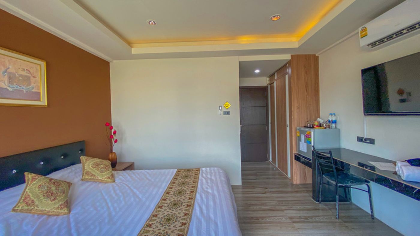 Plearnwan-Deluxe-Mansion-by-ZUZU-Room-10