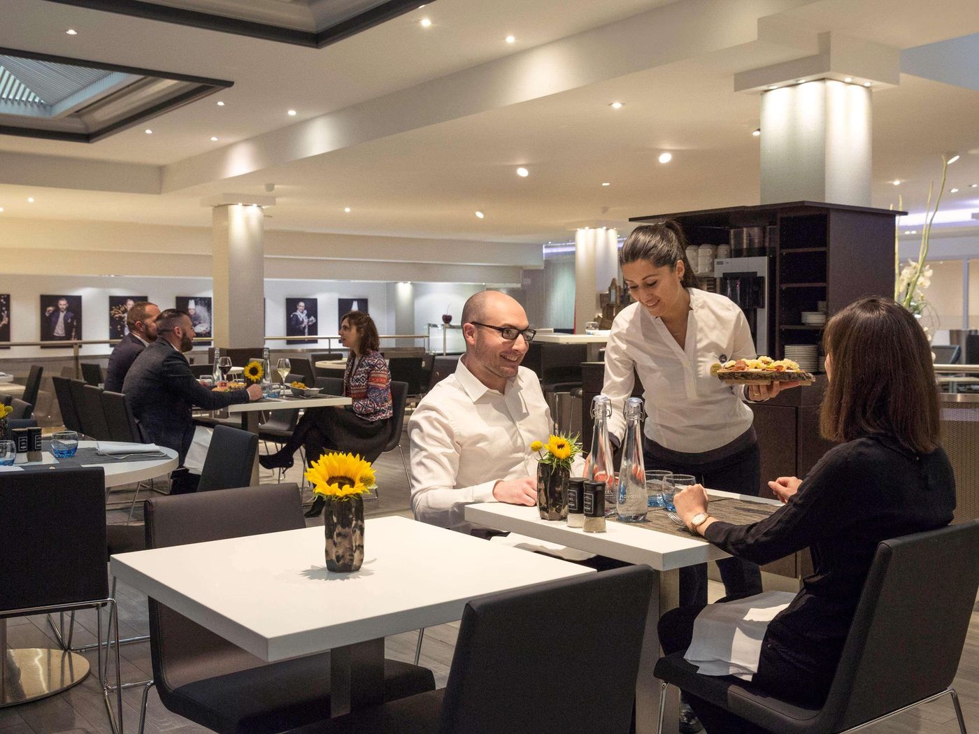Novotel-Geneve-Centre-Restaurant-11