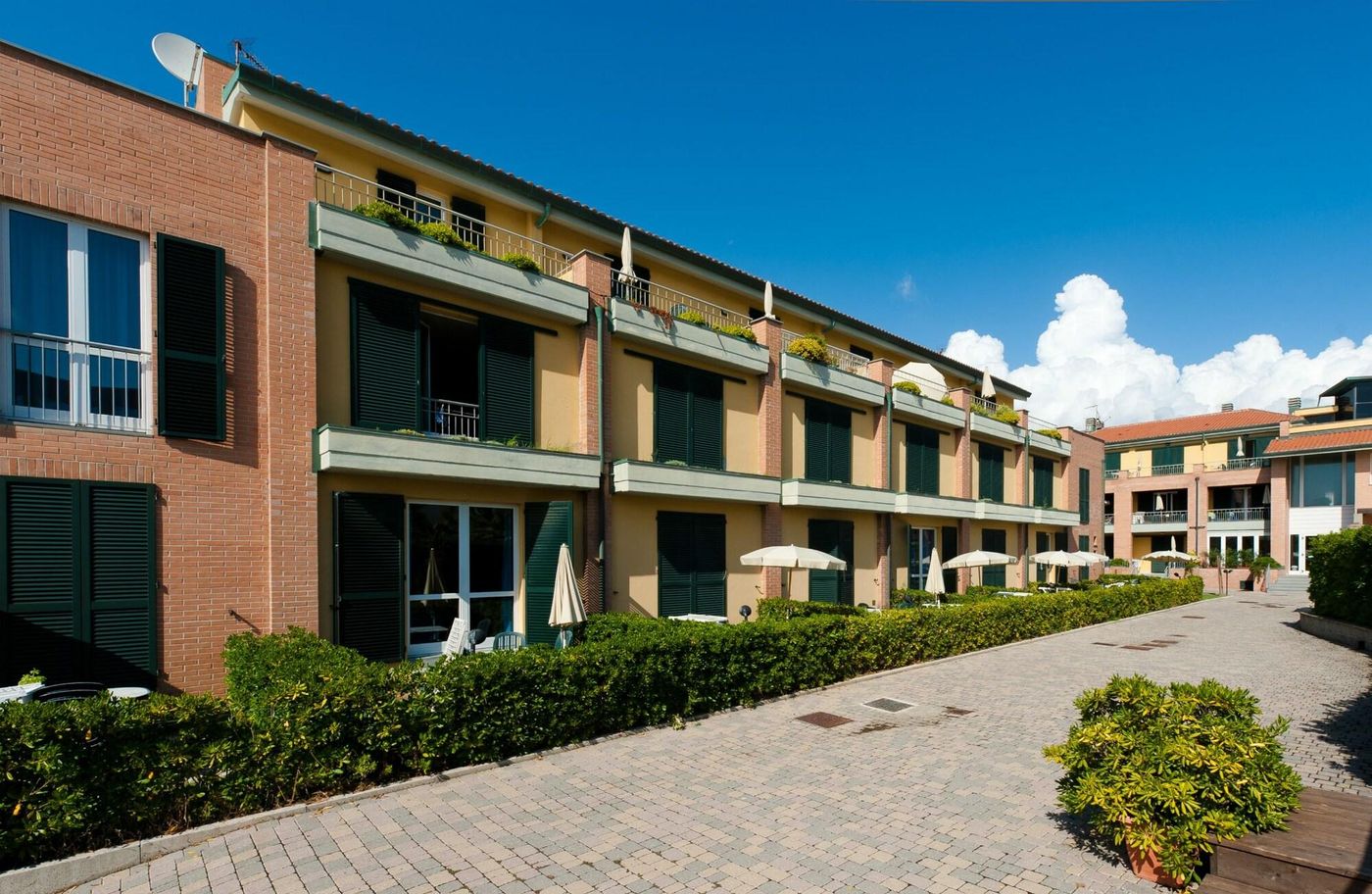 Residence Continental Resort-Italy-TIRRENIA -General view-2