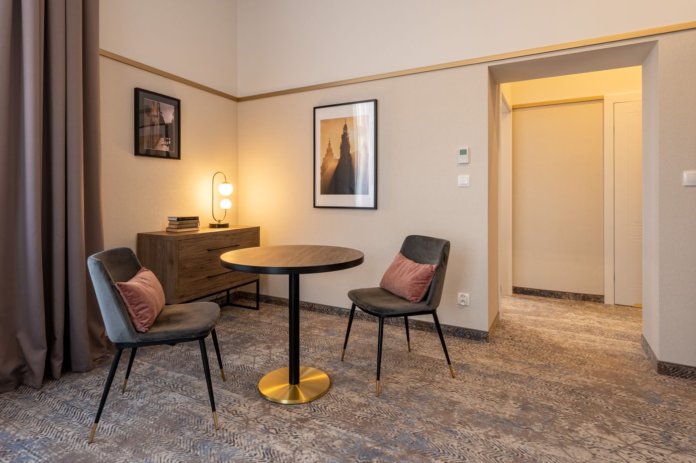 Mr67-Mayera-Rapaporta-Room-18